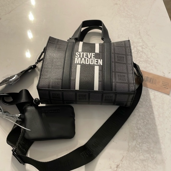 87. Steve Madden Crossbody NWT black, white, grey bag - Picture 2 of 8